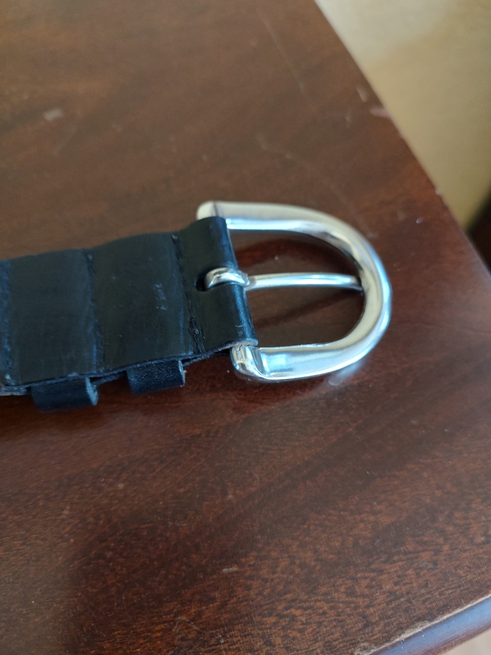 Fossil Black Leather Belt with Silver Rounded Buckle - Picture 2 of 12